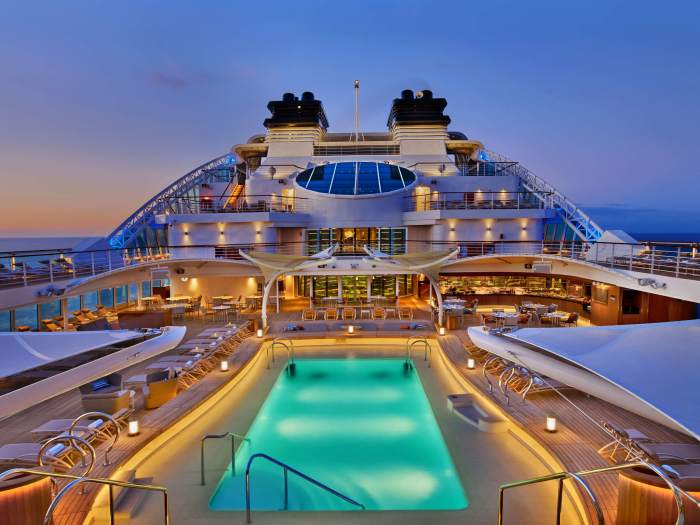 Luxury cruise experiences
